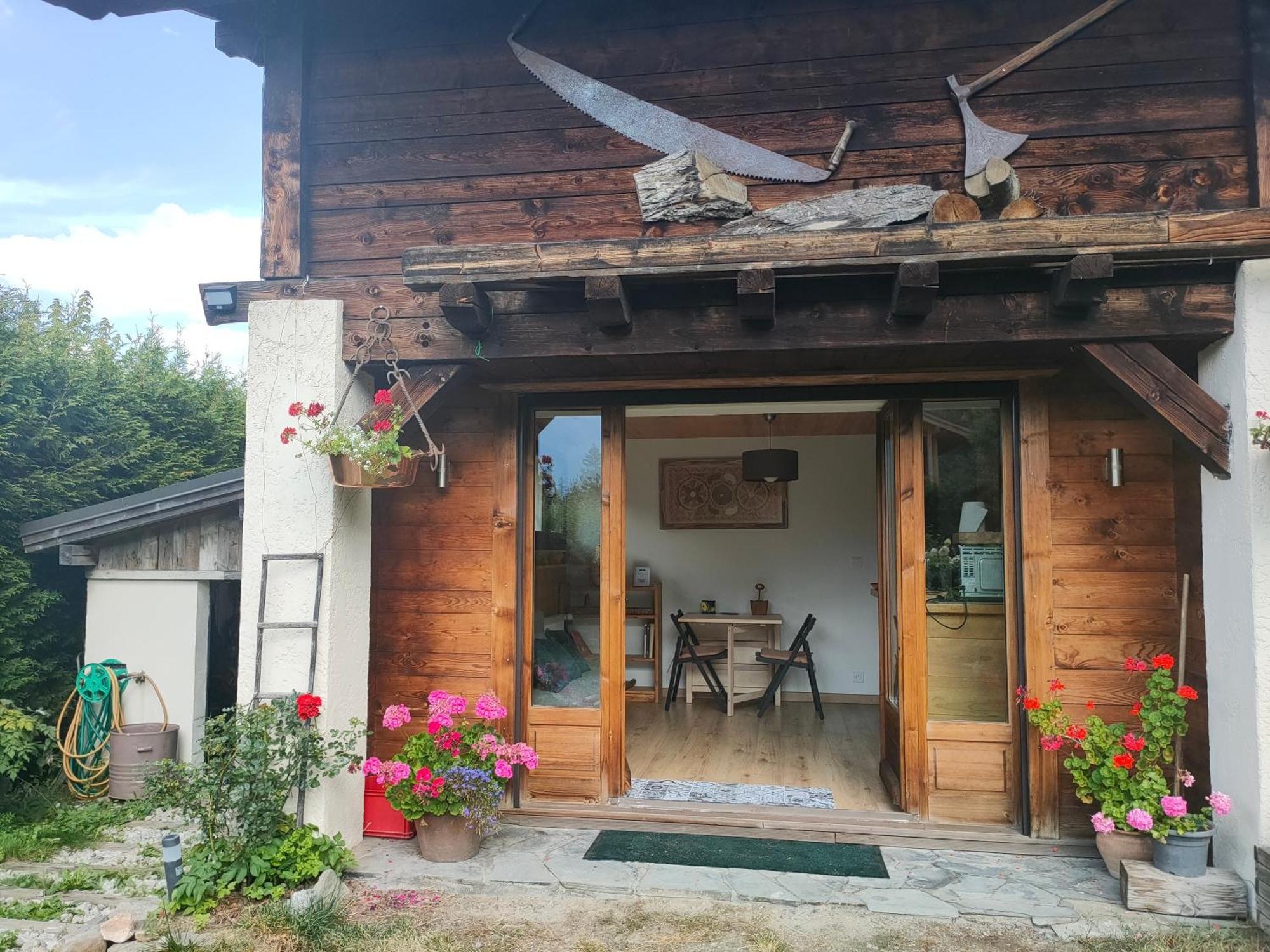 Beau Studio Dans La Vallee De Chamonix Les Trabets Bagian luar foto